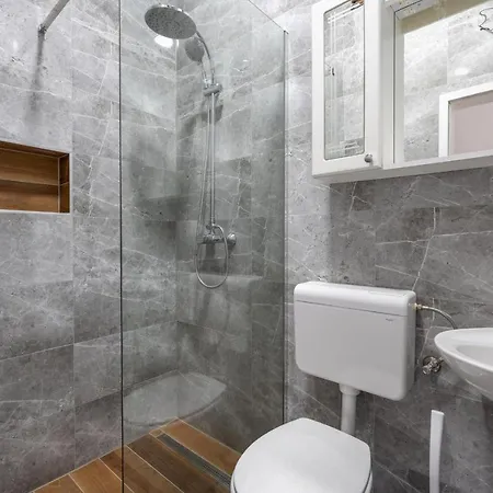 Lavanda Apartment *